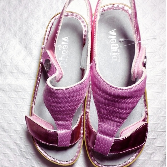 Alegria Women's Light Pink Sandals - Picture 1 of 8